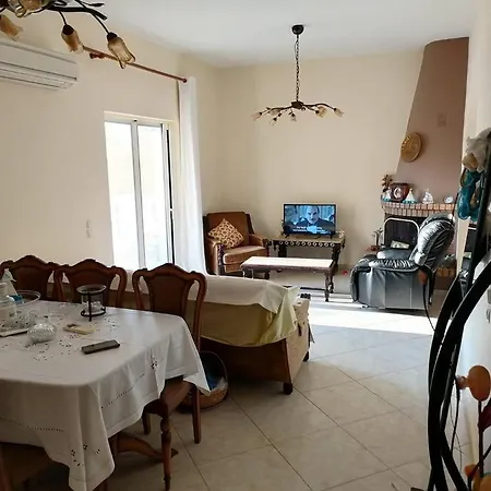 Katherine Laganas Apartament Pandokrátor